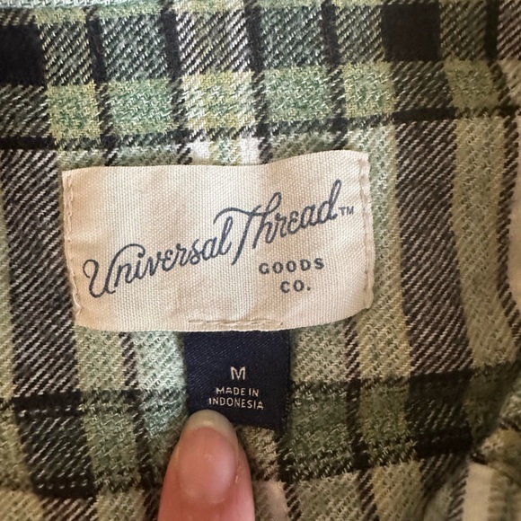 Women’s Green Plaid Shirt - Picture 4 of 5